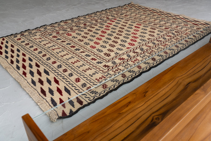 ヴィンテージラグ　オールドラグ　アンティークラグ　キリム　トライバルラグ　手織りラグ　ギャッベ　絨毯