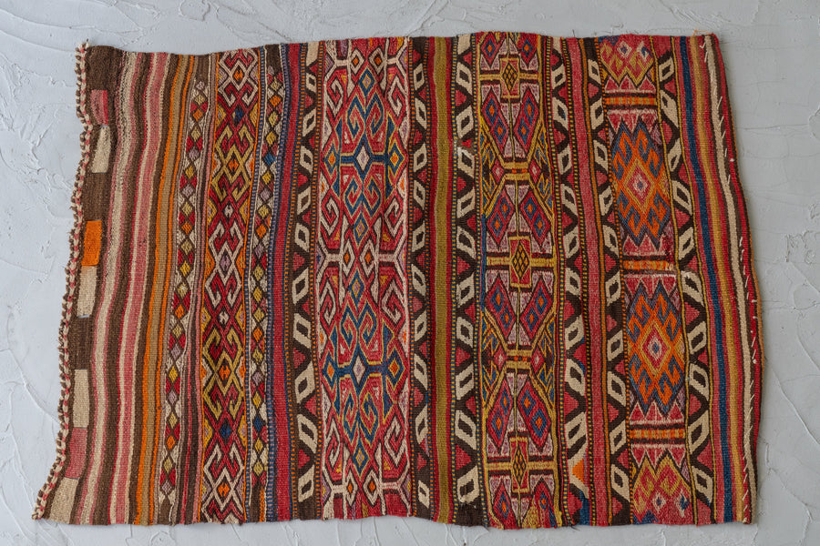 アフガニスタン産　1970年代　オールドラグ　オールドキリム　ヴィンテージラグ　キリム　手織りラグ　バルーチ族　バルーチキリム　サソリ柄　イーブルアイ