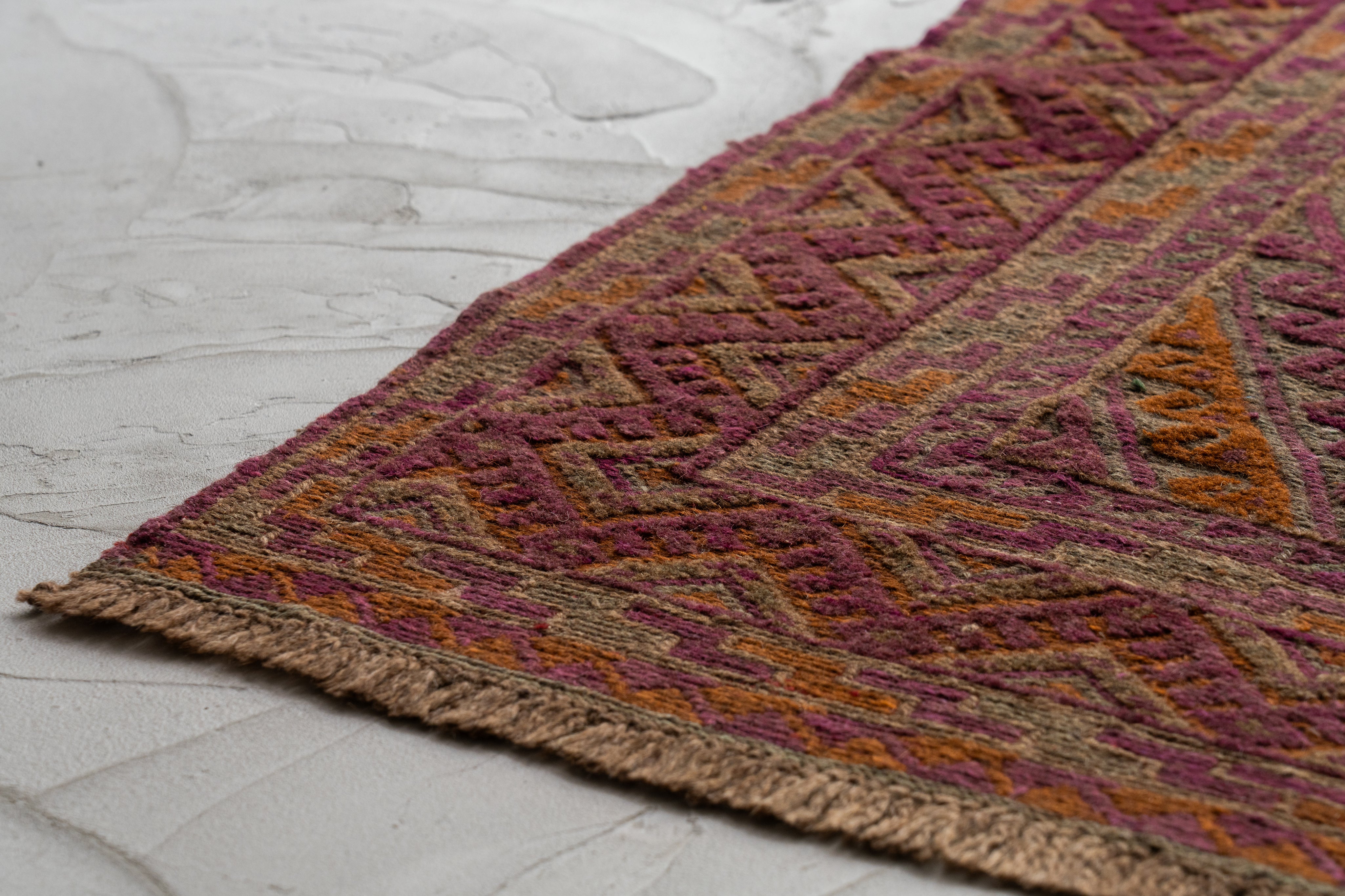 アフガニスタン産 2000年代 マシュワニラグ】手織り絨毯-アンティーク