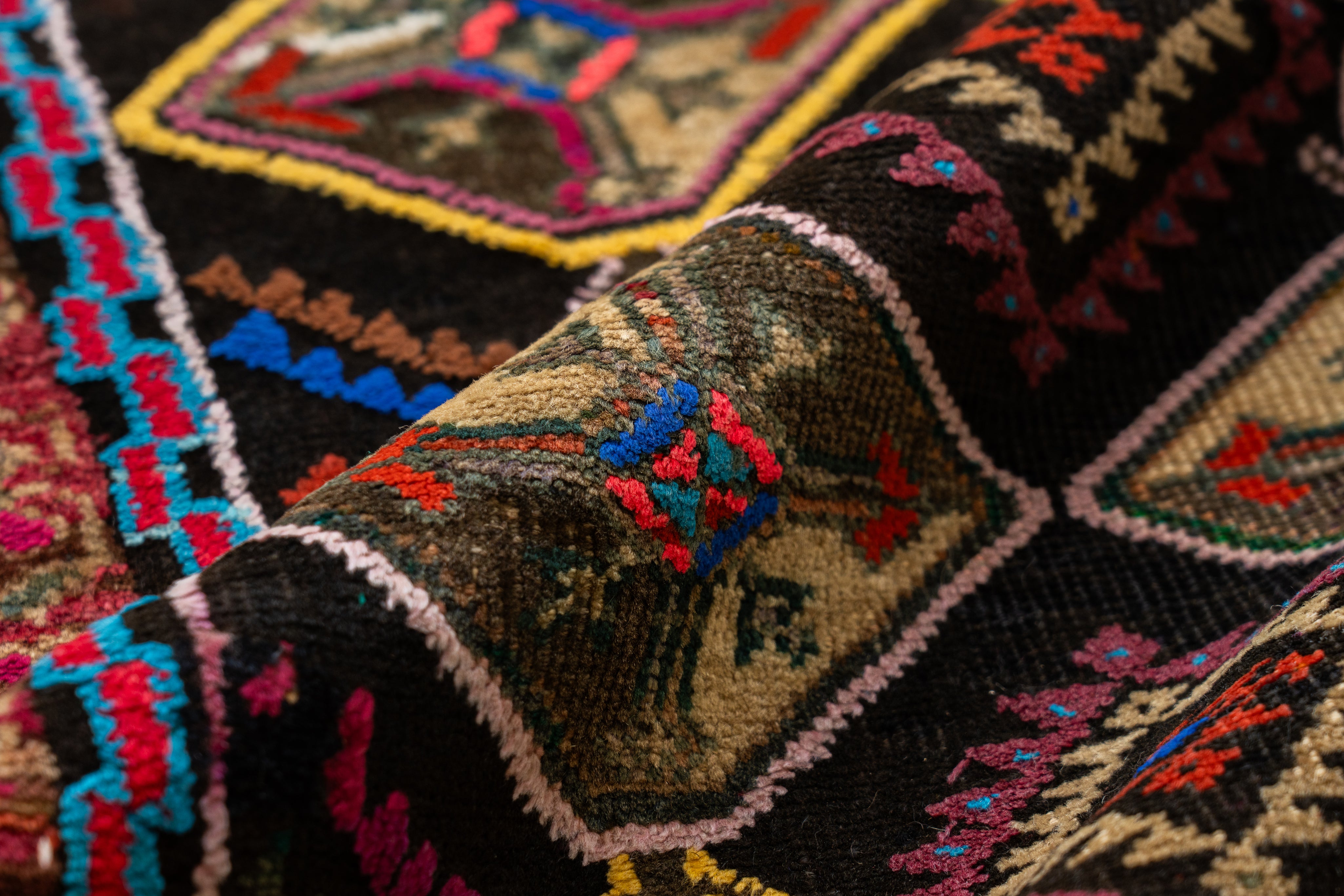 アフガニスタン 1990年代 トライバルラグ】バルーチラグ-ヴィンテージ