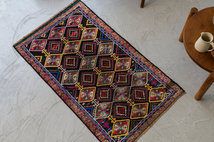 1990s アフガニスタン産 手織り トライバルラグ アフガニスタン産 1990年代 手織り絨毯】トライバルラグ