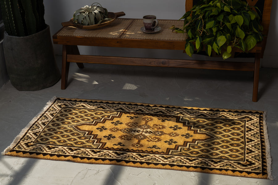 モロッコ産 1980年代 手織り絨毯】モロッカンラグ-ヴィンテージラグ