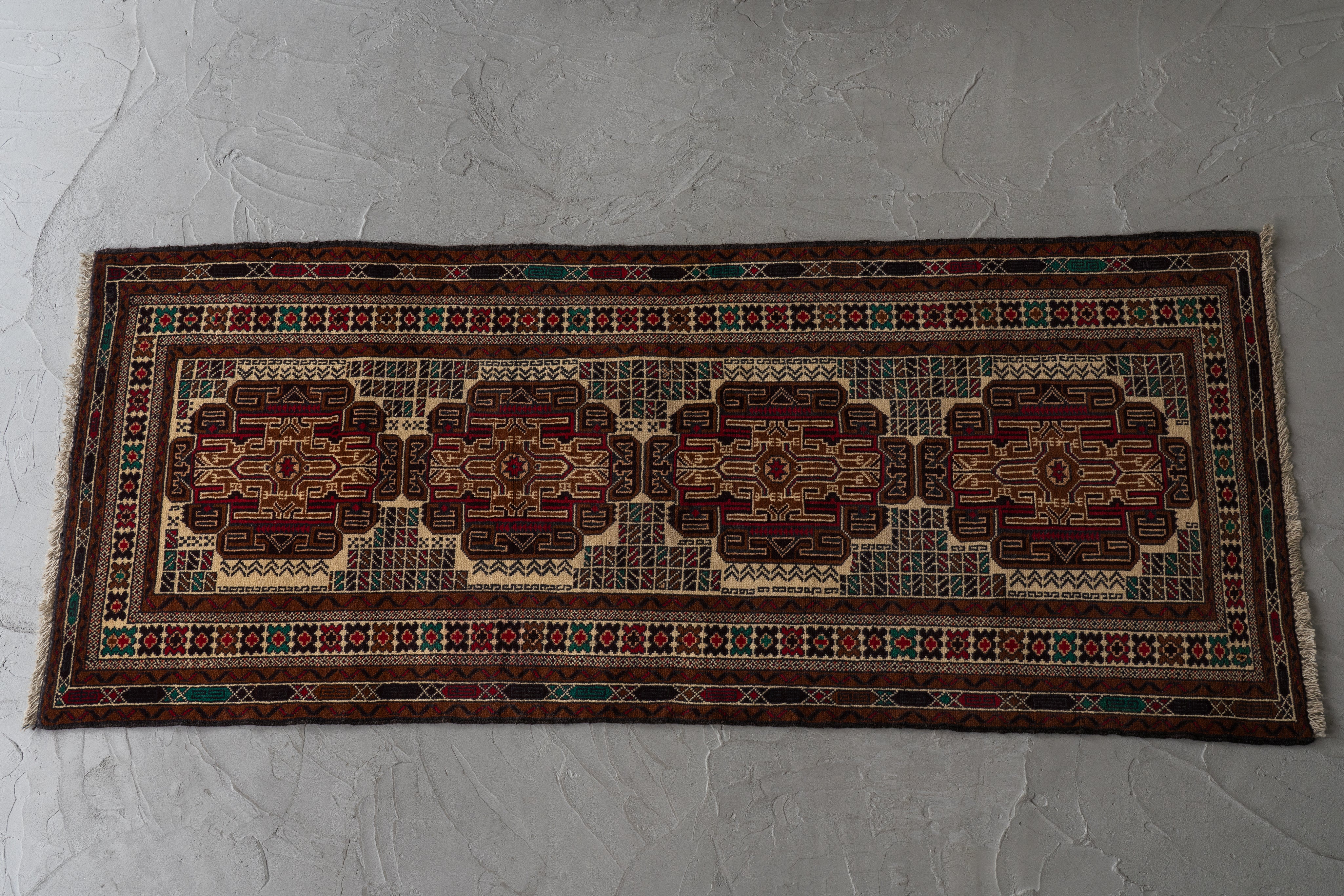 アフガニスタン産 1990年代 バルーチ族】トライバルラグ-ヴィンテージ