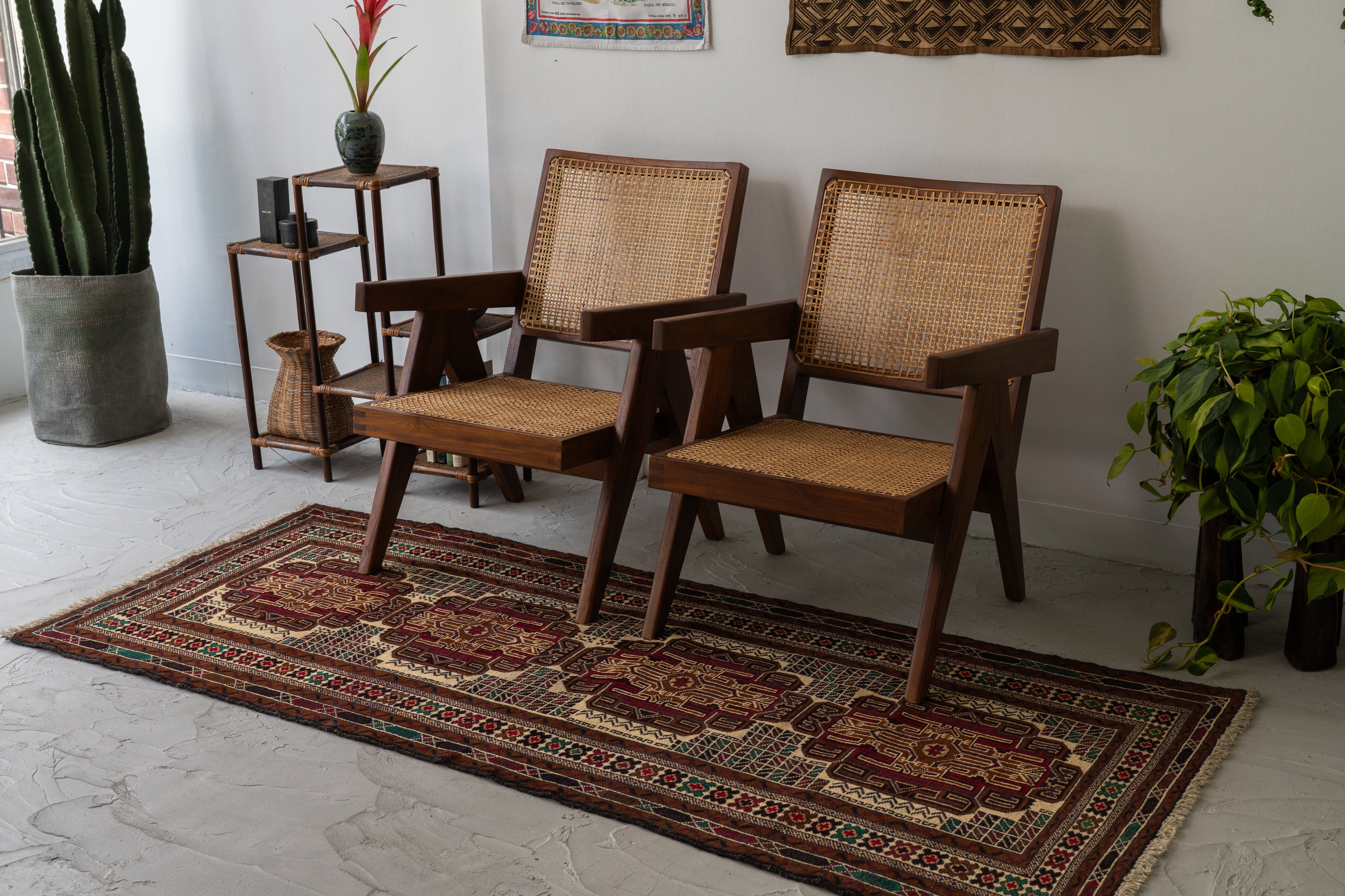 アフガニスタン産 1990年代 バルーチ族】トライバルラグ-ヴィンテージ