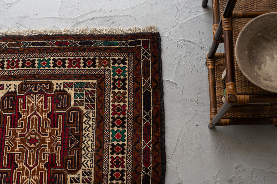 アフガニスタン産 1990年代 バルーチ族】トライバルラグ-ヴィンテージ