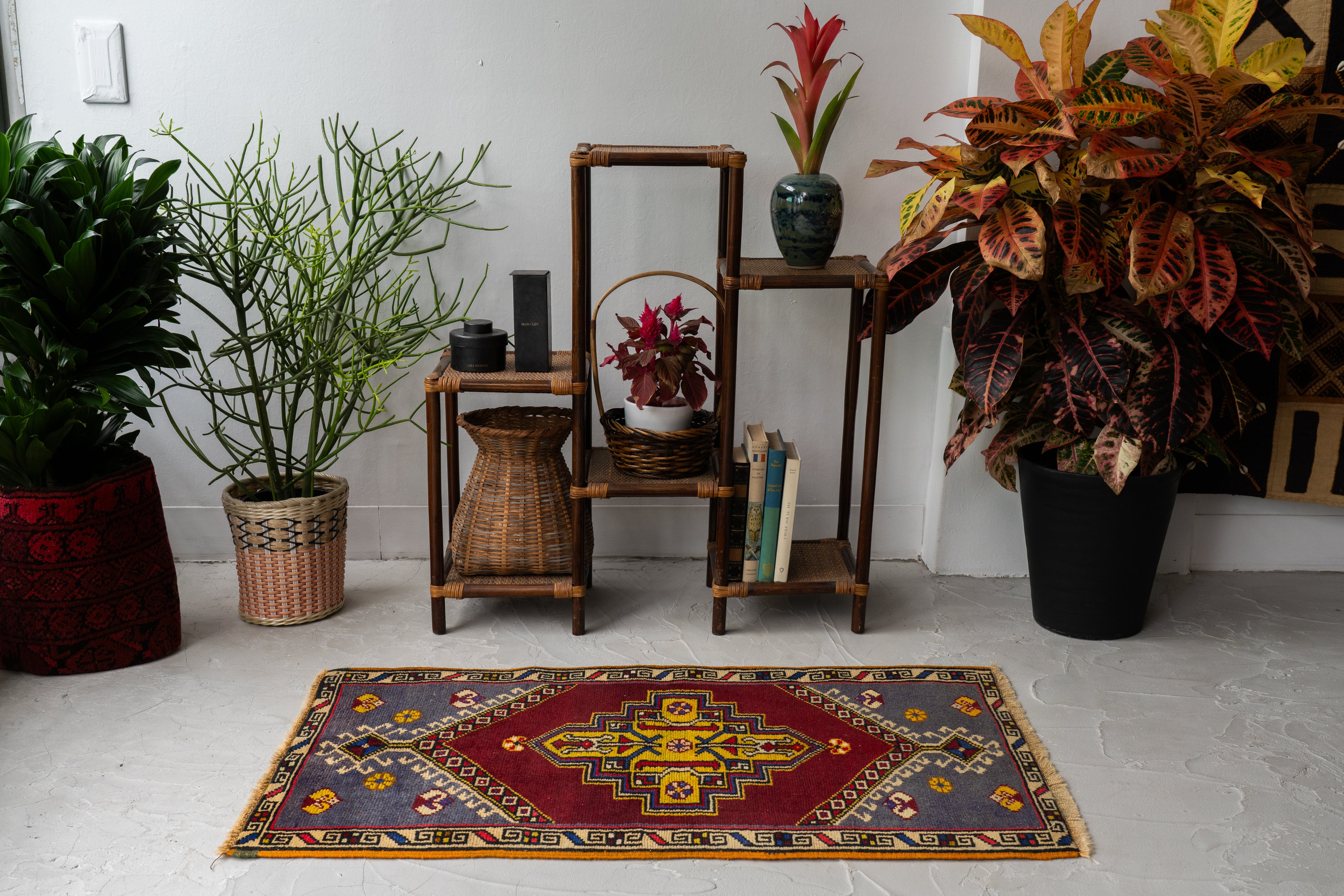 トルコ産 1980年代 手織り絨毯】トルコラグ-ヴィンテージラグ専門店