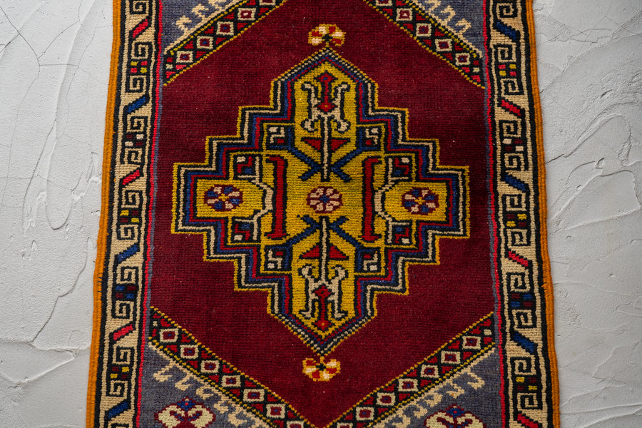 Vintage 手織り絨毯 ラグ 花柄 天然染料 100年前トルコ オスマン帝国 楽天市場】トルコ 手織り絨毯 189×99cmコンヤ地方のフラワーメダリオン