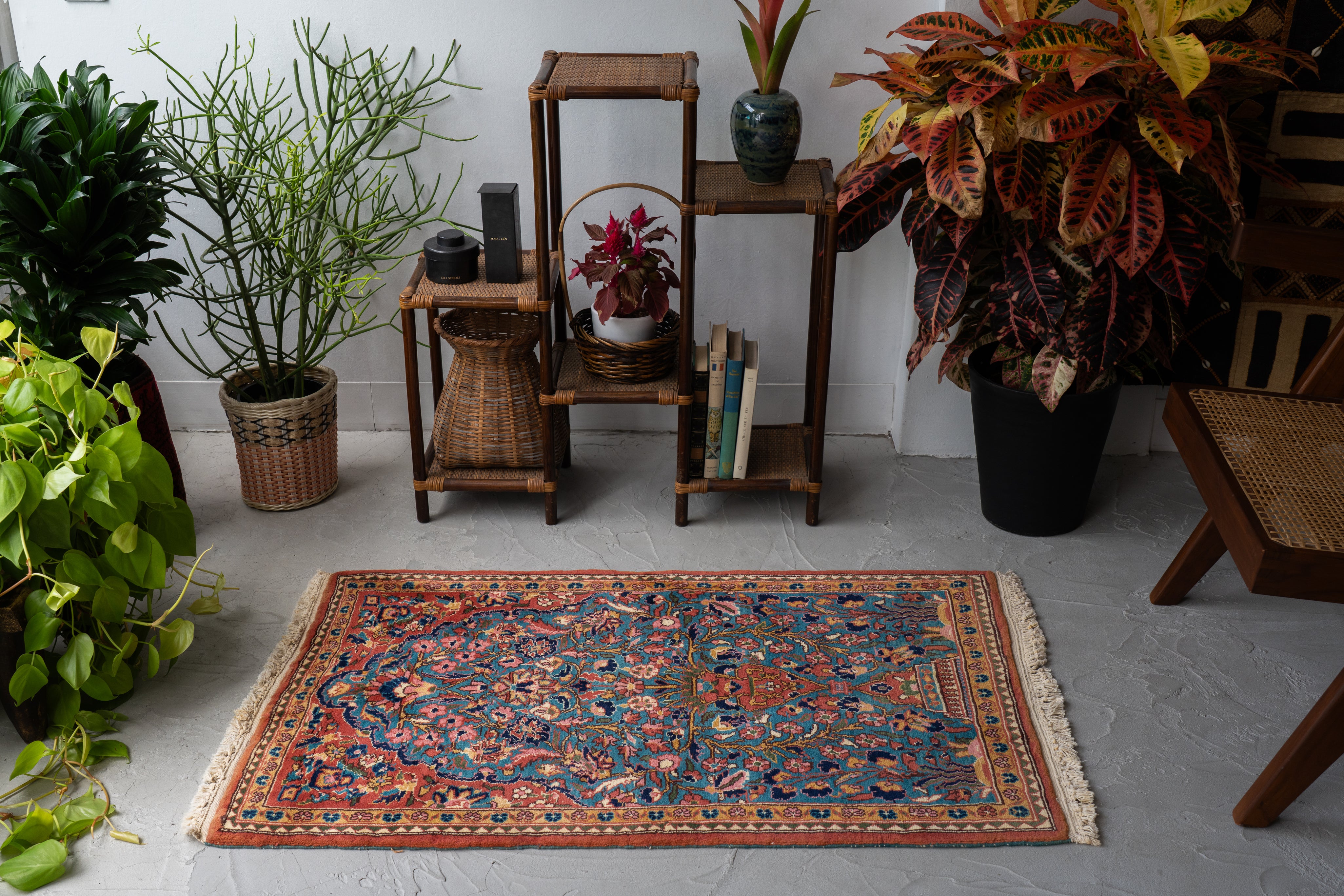 イラン産 1980年代 手織り絨毯】ペルシャ絨毯-ヴィンテージラグ専門店