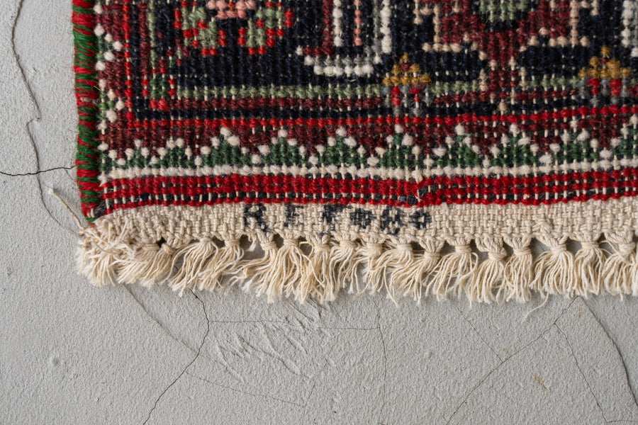 インド産　1990年代　ヴィンテージラグ　メダリオン　マヒデザイン　ヘラティ文様　植物柄　耐久性　長持ち　赤い絨毯　赤　玄関マット　玄関　キッチンマット　ベッドサイド　家具 手織り　絨毯　カーペット　ヴィン手ージラグ専門店　amaleh　通販