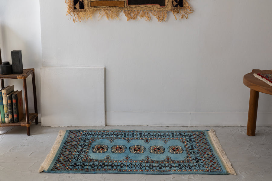 パキスタン産　1980年代　パキスタンラグ　ヴィンテージラグ　ブルー　青　玄関マット　玄関　キッチンマット　ベッドサイド　家具　手織り　絨毯　カーペット　ヴィンテージラグ専門店　amaleh　通販