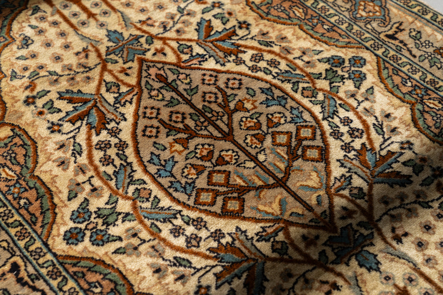 パキスタン産　1980年代　ヴィンテージラグ　パキスタンラグ　ツリーオブライフ　アイボリー　ベージュ　メダリオン　玄関マット　玄関　キッチンマット　ベッドサイド　家具　手織り　絨毯　カーペット　ヴィンテージラグ専門店　amaleh　通販