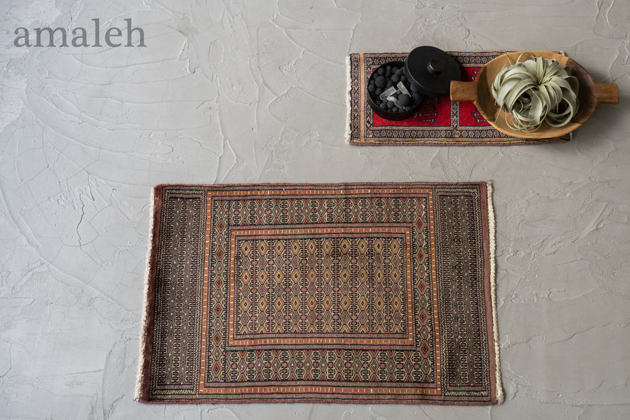 パキスタン産　1980年代　ヴィンテージラグ　パキスタンラグ　イーブルアイ　魔除け　玄関マット　玄関　キッチンマット　ベッドサイド　家具　手織り　絨毯　カーペット　ヴィンテージラグ専門店　amaleh　通販