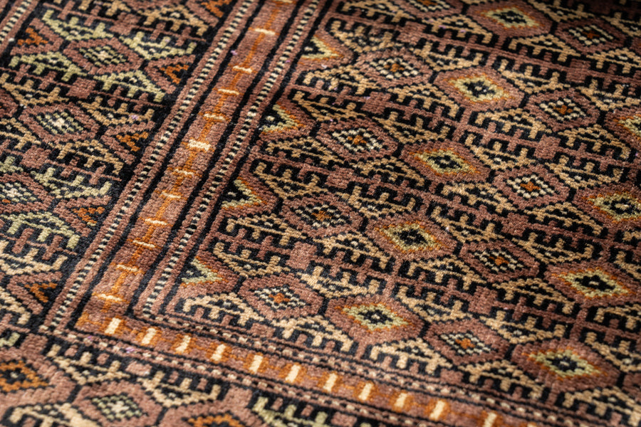 パキスタン産　1980年代　ヴィンテージラグ　パキスタンラグ　イーブルアイ　魔除け　玄関マット　玄関　キッチンマット　ベッドサイド　家具　手織り　絨毯　カーペット　ヴィンテージラグ専門店　amaleh　通販