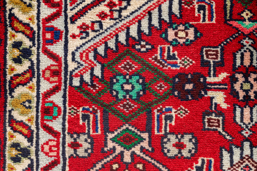 イラン産　1980年代　ペルシャ絨毯　オールドペルシャラグ　ヴィンテージラグ　赤い絨毯　赤　ヘラティ文様　マヒデザイン　メダリオン　リビングサイズ　6畳　8畳　10畳　12畳　ダイニングテーブル　ソファ　テーブル　寝室　スタジオ　和室　ディスプレイ　家具　ヴィンテージ家具　手織り　絨毯　カーペット　amaleh　通販