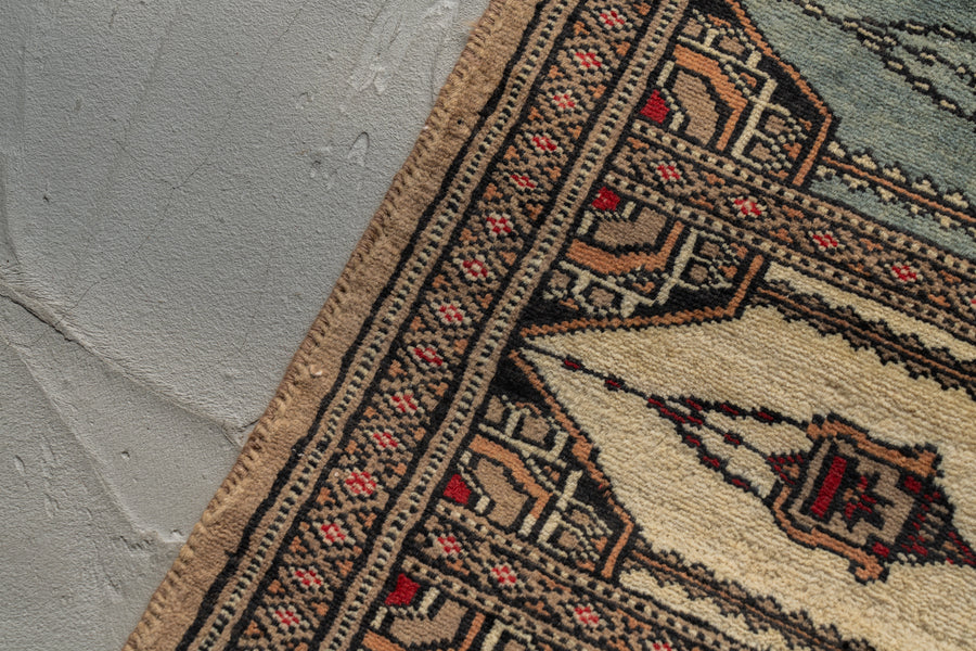 パキスタン産　1980年代　ヴィンテージラグ　パキスタンラグ　ミフラーブデザイン　香炉柄　廊下　観葉植物　多肉植物　玄関マット　玄関　キッチンマット　ベッドサイド　家具　手織り　絨毯　カーペット　ヴィンテージラグ専門店　amaleh　通販