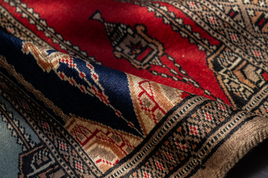 パキスタン産　1980年代　ヴィンテージラグ　パキスタンラグ　ミフラーブデザイン　香炉柄　廊下　観葉植物　多肉植物　玄関マット　玄関　キッチンマット　ベッドサイド　家具　手織り　絨毯　カーペット　ヴィンテージラグ専門店　amaleh　通販