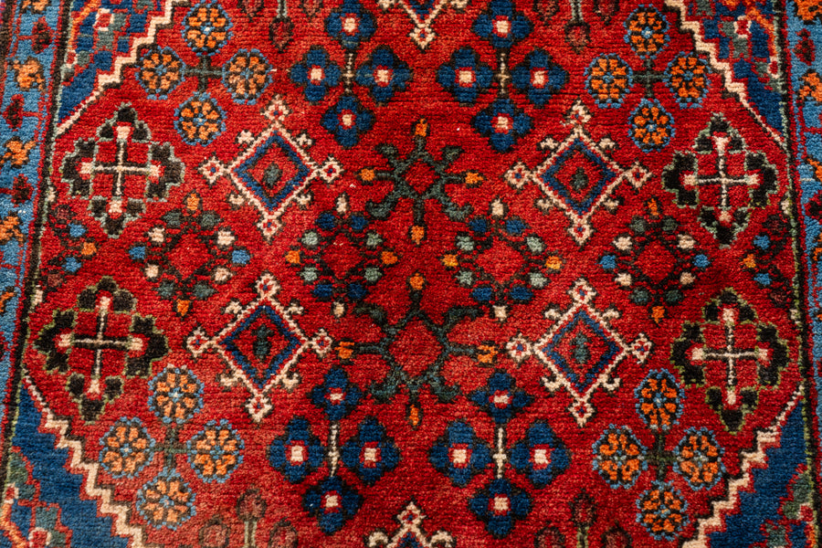 イラン産　1980年代　ヴィンテージラグ　ヴィンテージペルシャ絨毯　ペルシャ絨毯　花柄　植物　赤い絨毯　赤　玄関マット　玄関　キッチンマット　ベッドサイド　家具　手織り　絨毯　カーペット　ヴィンテージラグ専門店　amaleh　通販