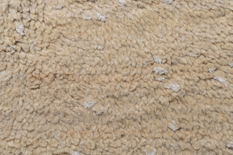 モロッコ産　1980年代　ヴィンテージラグ　モロッカンラグ　ホワイト　白　アイボリー　トライバルラグ　ベルベル族　ブラウン　茶系　リビングサイズ　6畳　8畳　10畳　12畳　ダイニングテーブル　ソファ　テーブル　寝室　スタジオ　和室　ディスプレイ　家具　ヴィンテージ家具　手織り　絨毯　カーペット　amaleh　通販