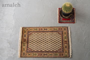 インド産　1990年代　ヴィンテージラグ　インド絨毯　ボテ柄　糸杉　ブラウン　ベージュ　アイボリー　茶系　玄関マット　玄関　キッチンマット　ベッドサイド　家具　手織り　絨毯　カーペット　ヴィンテージラグ専門店　amaleh　通販