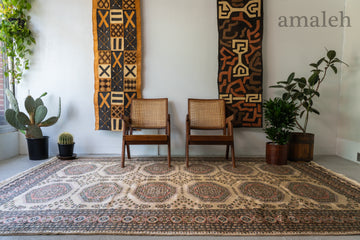 パキスタン産　1990年代　ヴィンテージラグ　パキスタンラグ　大きいサイズ　大判　ブラウン　ベージュ　アイボリー　茶系　植物柄　ピンク　ブルー　リビングサイズ　6畳　8畳　10畳　12畳　ダイニングテーブル　ソファ　テーブル　寝室　スタジオ　和室　ディスプレイ　家具　ヴィンテージ家具　手織り　絨毯　カーペット　amaleh　通販