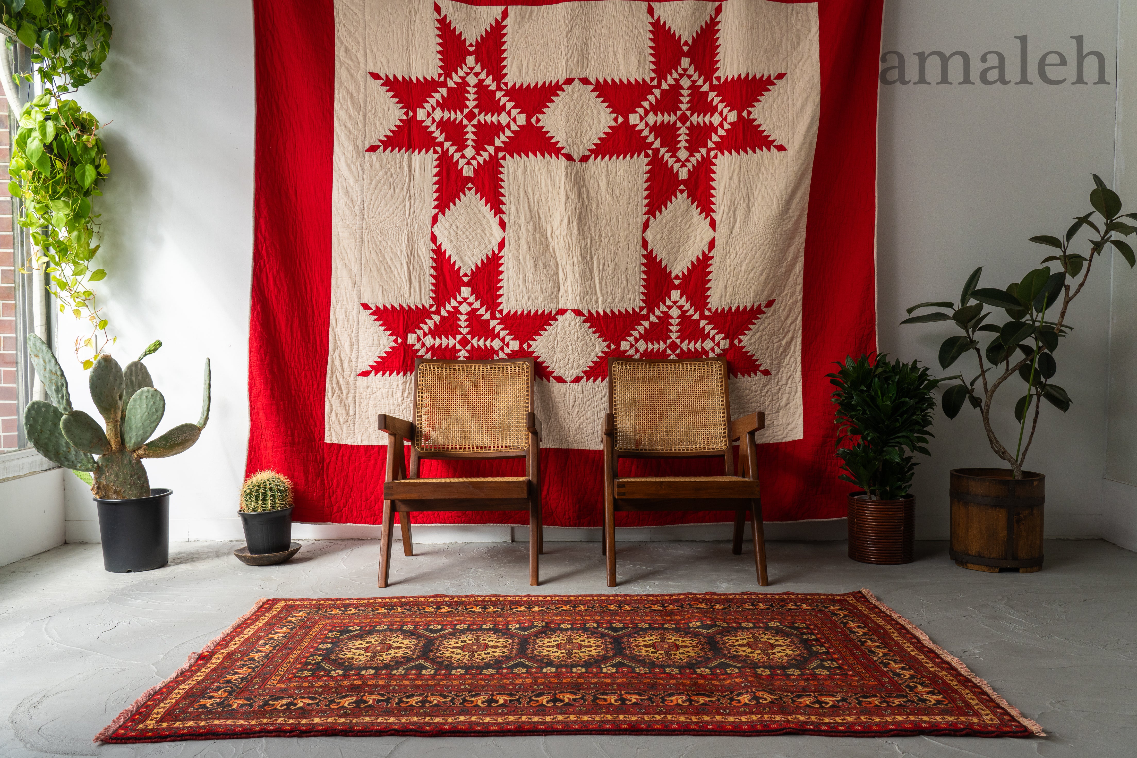 LARGE SIZEのヴィンテージラグ・トライバルラグ・手織り絨毯