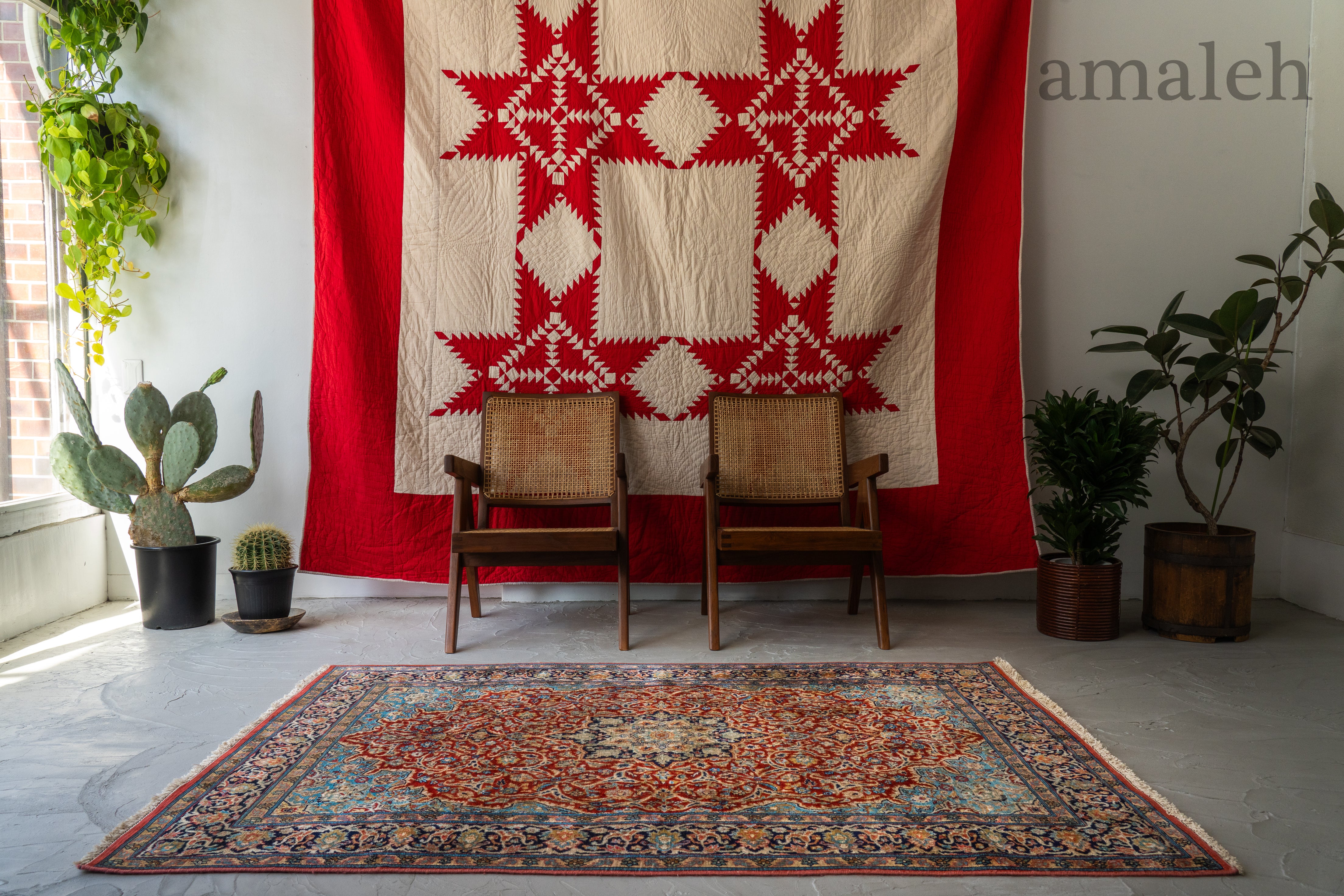 LARGE SIZEのヴィンテージラグ・トライバルラグ・手織り絨毯