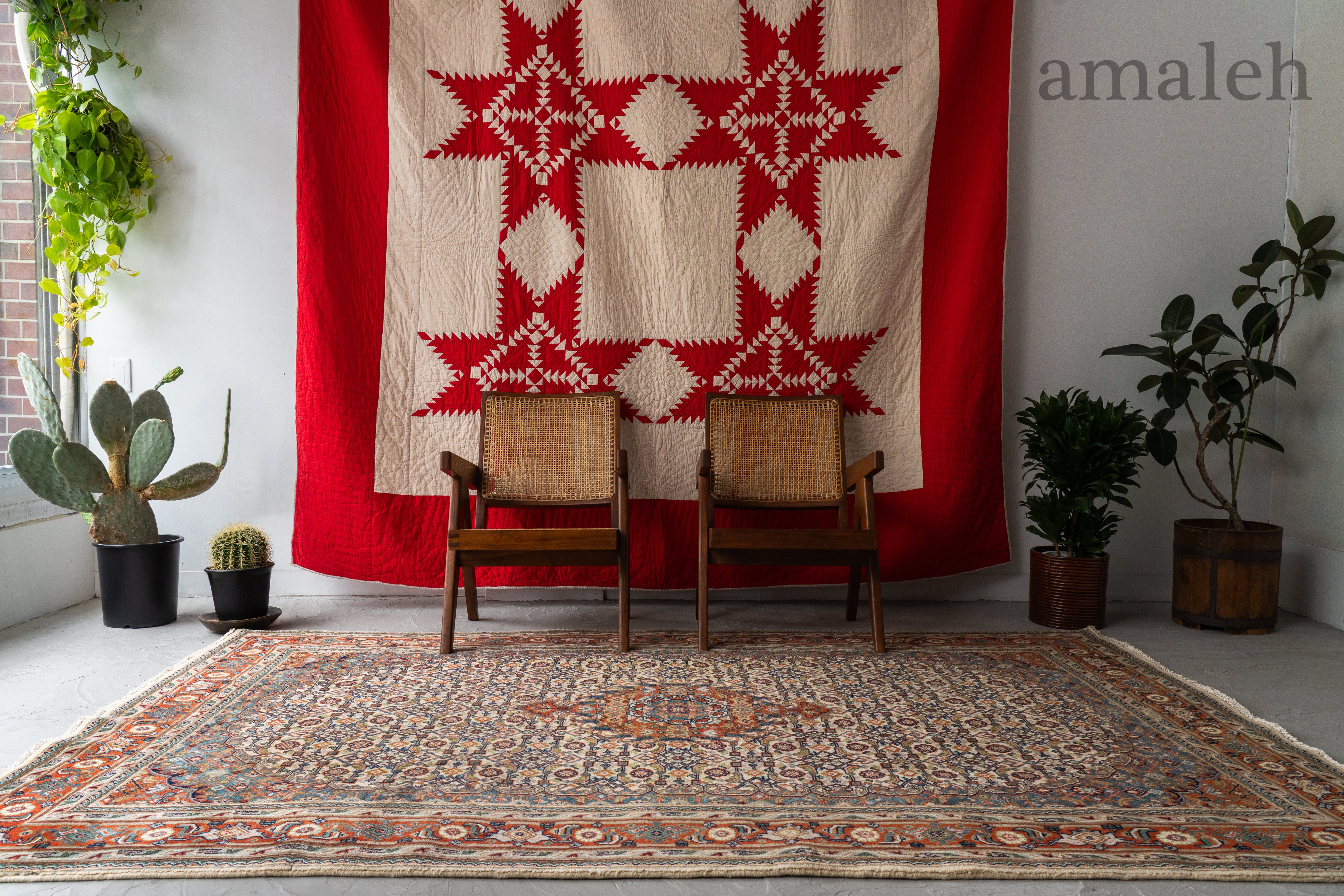 EXTRA LARGE SIZEのヴィンテージラグ・トライバルラグ・手織りの絨毯