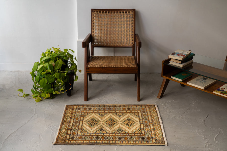 パキスタン産　1980年代　ヴィンテージラグ　パキスタンラグ　サソリ柄　イーブルアイ　魔除け　グリーン　緑　ブラウン　茶　玄関マット　玄関　キッチンマット　ベッドサイド　家具　手織り　絨毯　カーペット　ヴィンテージラグ専門店　amaleh　通販