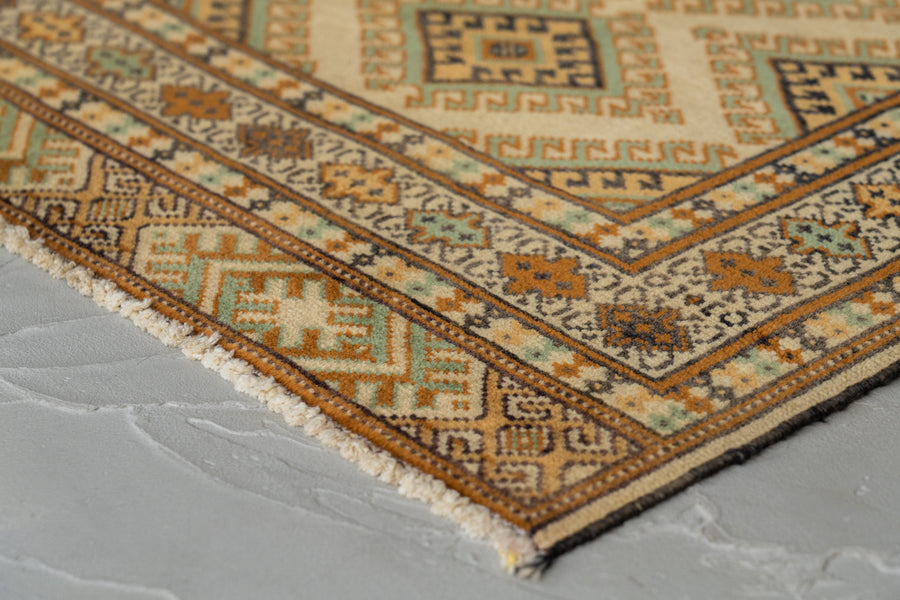 パキスタン産　1980年代　ヴィンテージラグ　パキスタンラグ　サソリ柄　イーブルアイ　魔除け　グリーン　緑　ブラウン　茶　玄関マット　玄関　キッチンマット　ベッドサイド　家具　手織り　絨毯　カーペット　ヴィンテージラグ専門店　amaleh　通販