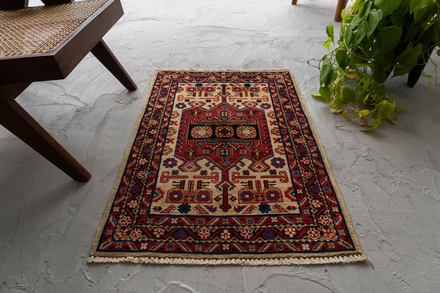 アゼルバイジャン産 1980年代 アゼルバイジャンラグ】手織り絨毯