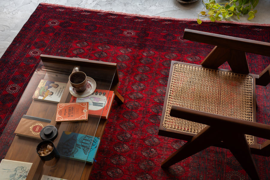 アフガニスタン産　1980年代　ヴィンテージラグ　トライバルラグ　トルクメン族　トルクメンラグ　サソリ柄　魔除け　ギュル　赤い絨毯　赤　リビングサイズ　6畳　8畳　10畳　12畳　ダイニングテーブル　ソファ　テーブル　寝室　スタジオ　和室　ディスプレイ　家具　ヴィンテージ家具　手織り　絨毯　カーペット　amaleh　通販