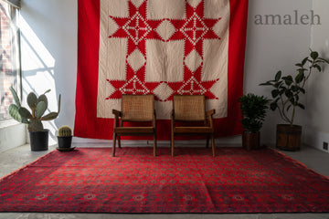 アフガニスタン産　1980年代　ヴィンテージラグ　トライバルラグ　トルクメン族　トルクメンラグ　サソリ柄　魔除け　ギュル　赤い絨毯　赤　リビングサイズ　6畳　8畳　10畳　12畳　ダイニングテーブル　ソファ　テーブル　寝室　スタジオ　和室　ディスプレイ　家具　ヴィンテージ家具　手織り　絨毯　カーペット　amaleh　通販