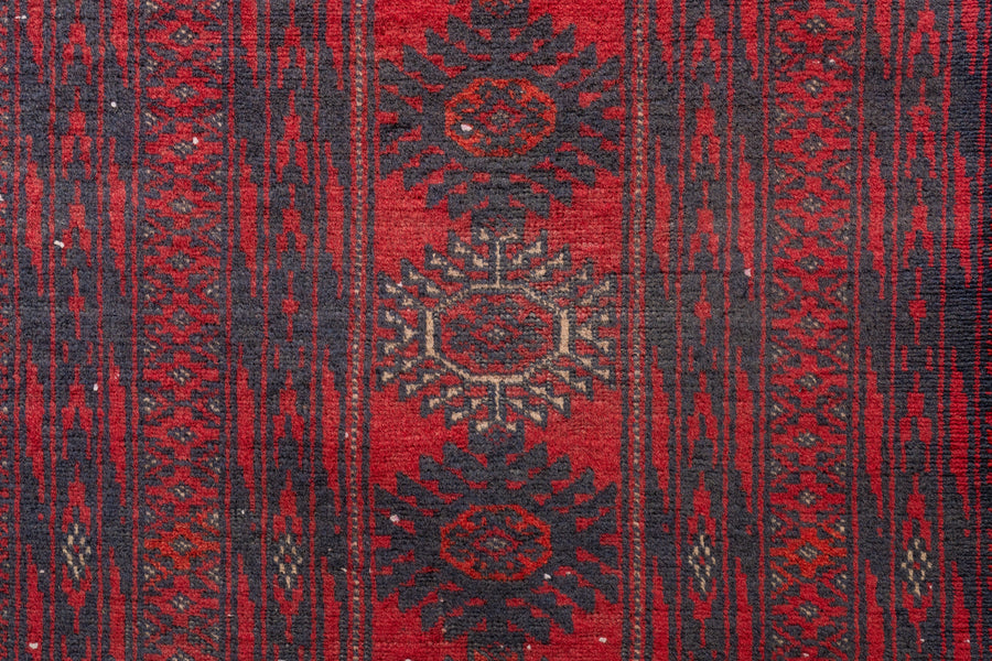 アフガニスタン産　1980年代　ヴィンテージラグ　トライバルラグ　トルクメン族　トルクメンラグ　サソリ柄　魔除け　ギュル　赤い絨毯　赤　リビングサイズ　6畳　8畳　10畳　12畳　ダイニングテーブル　ソファ　テーブル　寝室　スタジオ　和室　ディスプレイ　家具　ヴィンテージ家具　手織り　絨毯　カーペット　amaleh　通販