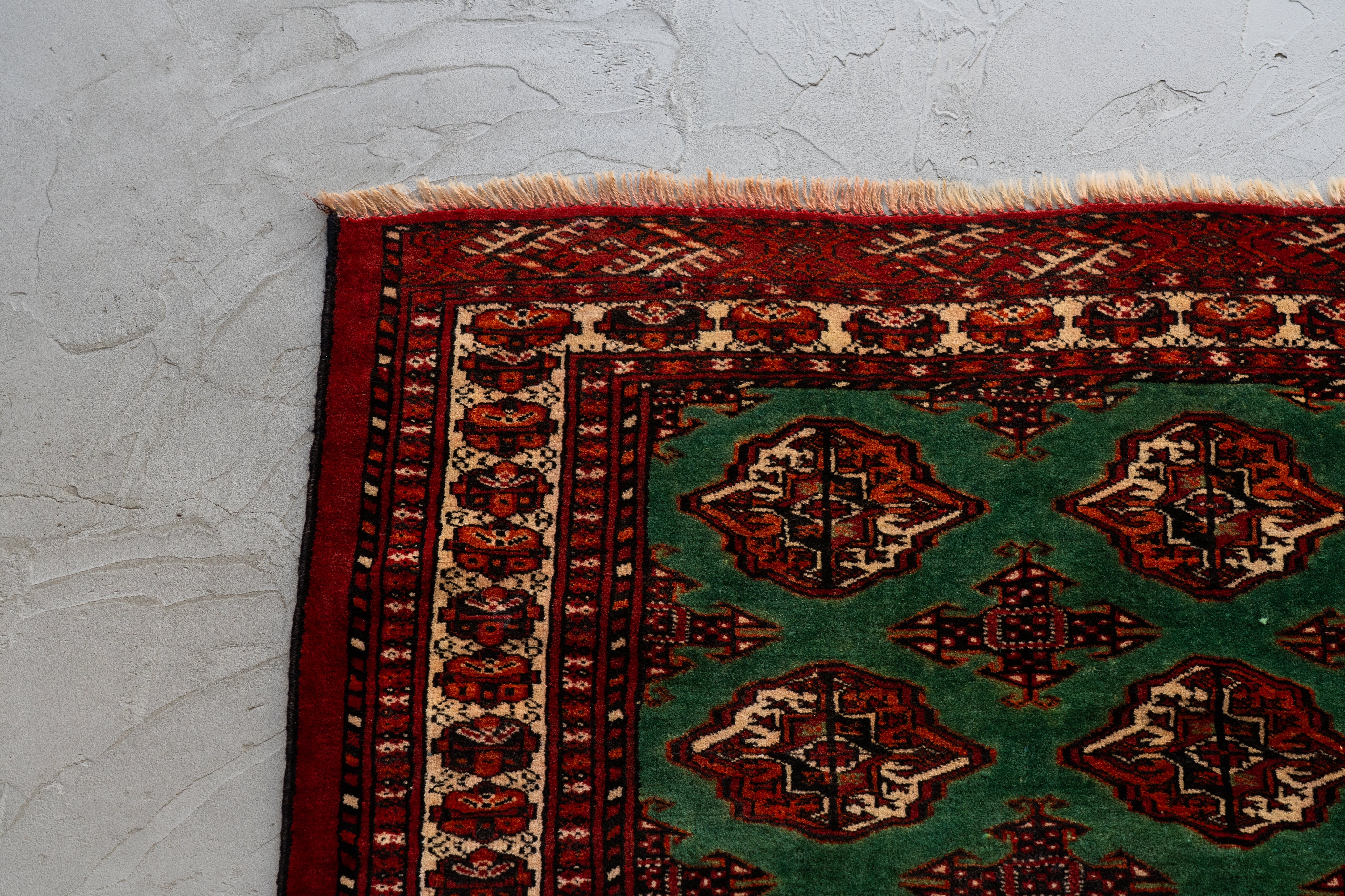 イラン産 1980年代 トルクメンラグ】トライバルラグ-手織り絨毯