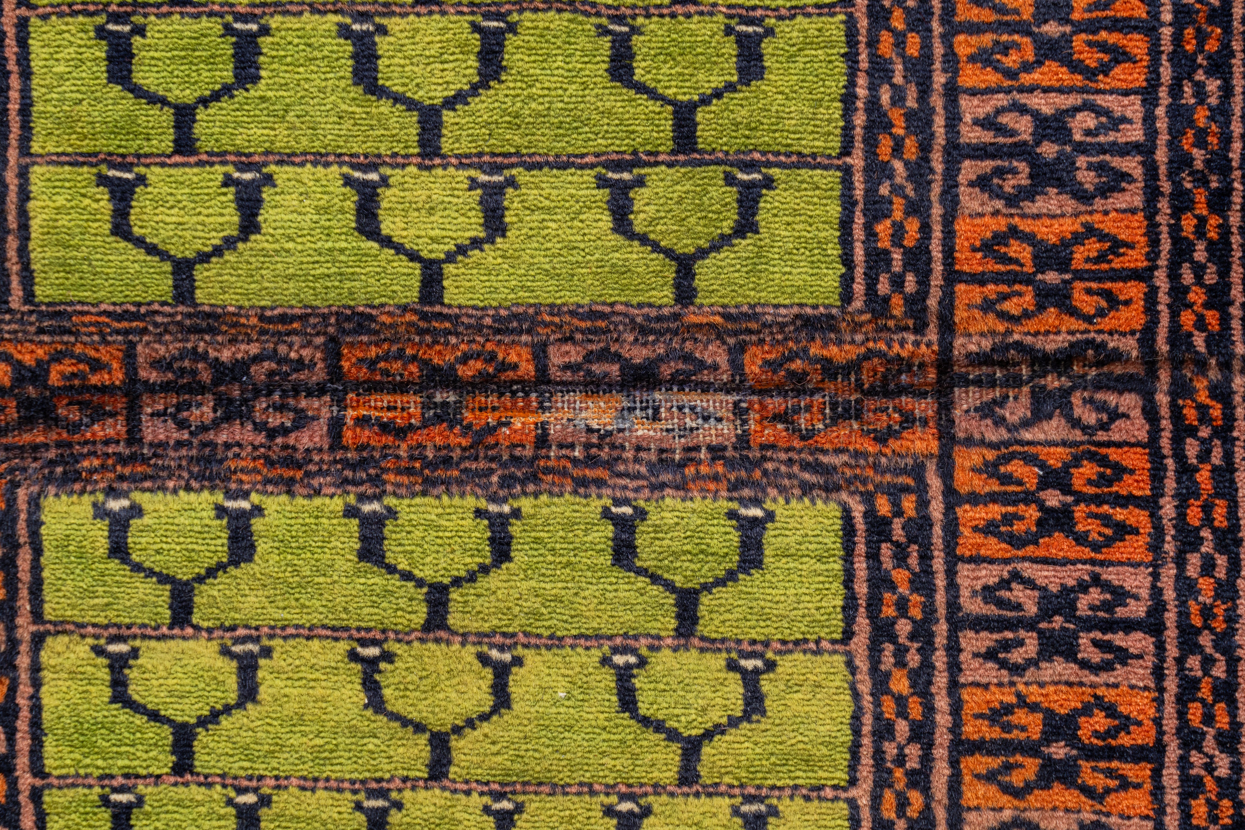 パキスタン産 1980年代 パキスタンラグ】手織り絨毯-アンティークラグ