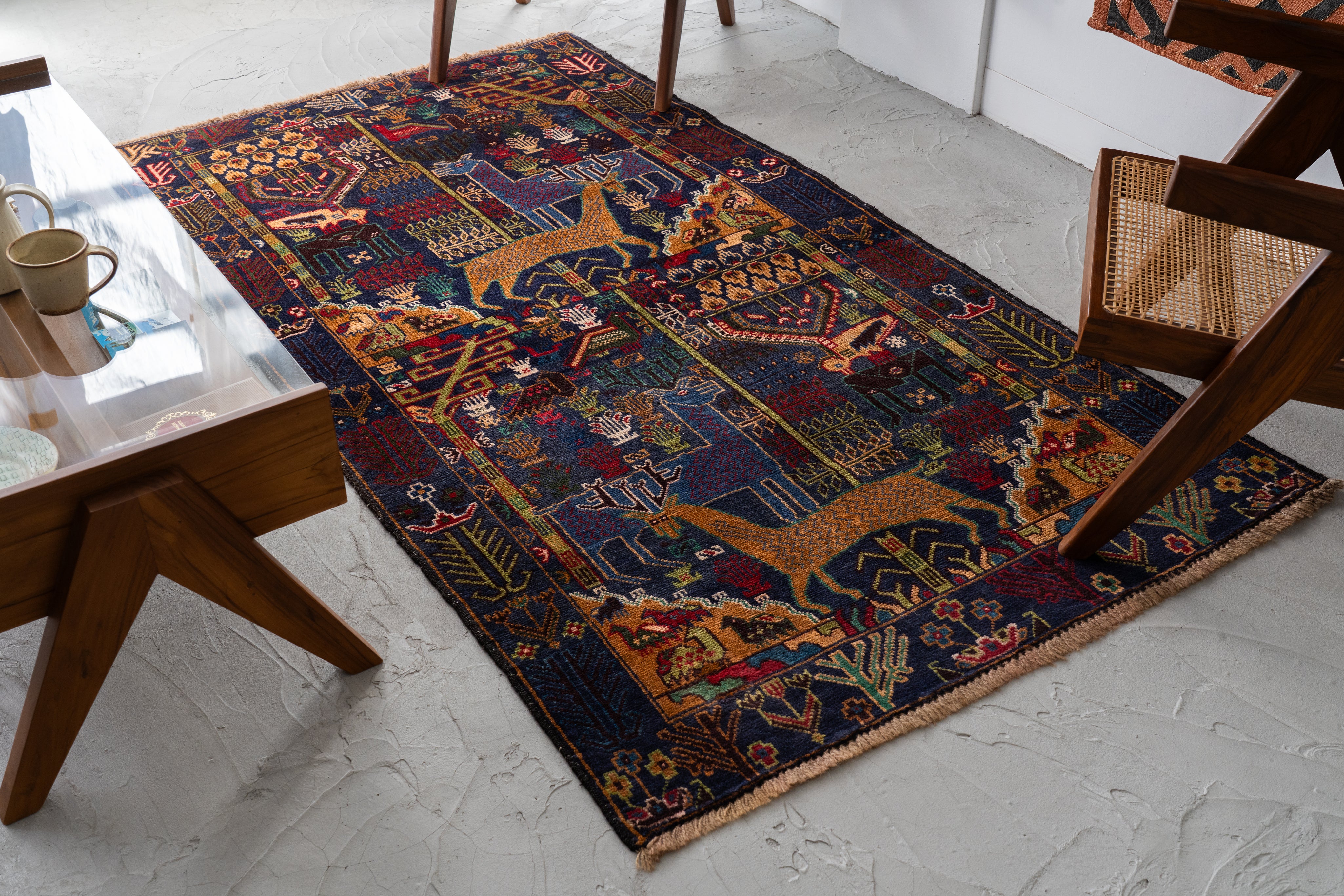 アフガニスタン産 1990年代 バルーチラグ】トライバルラグ-手織り絨毯