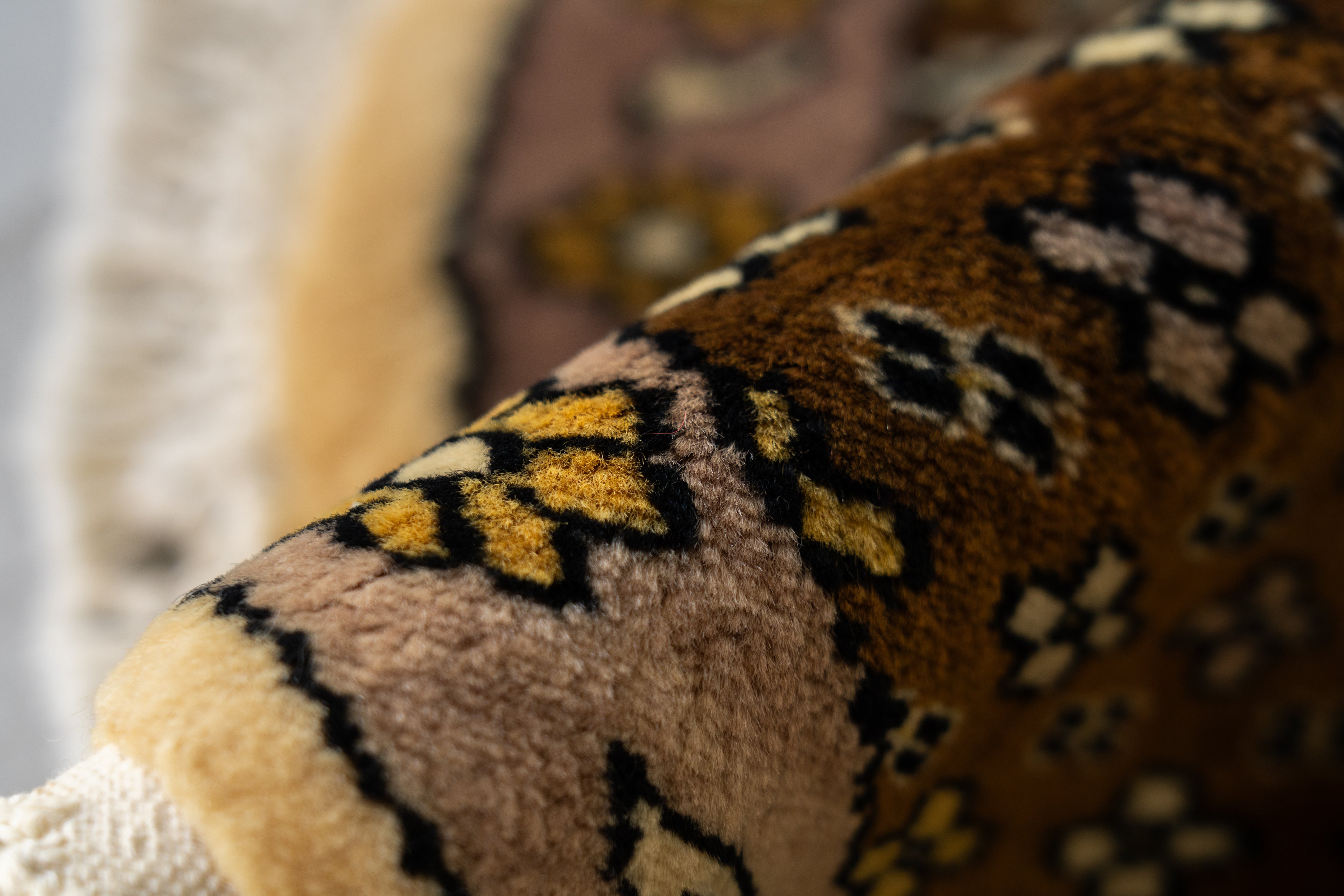 パキスタン産 1990年代 パキスタンラグ】手織り絨毯-アンティークラグ