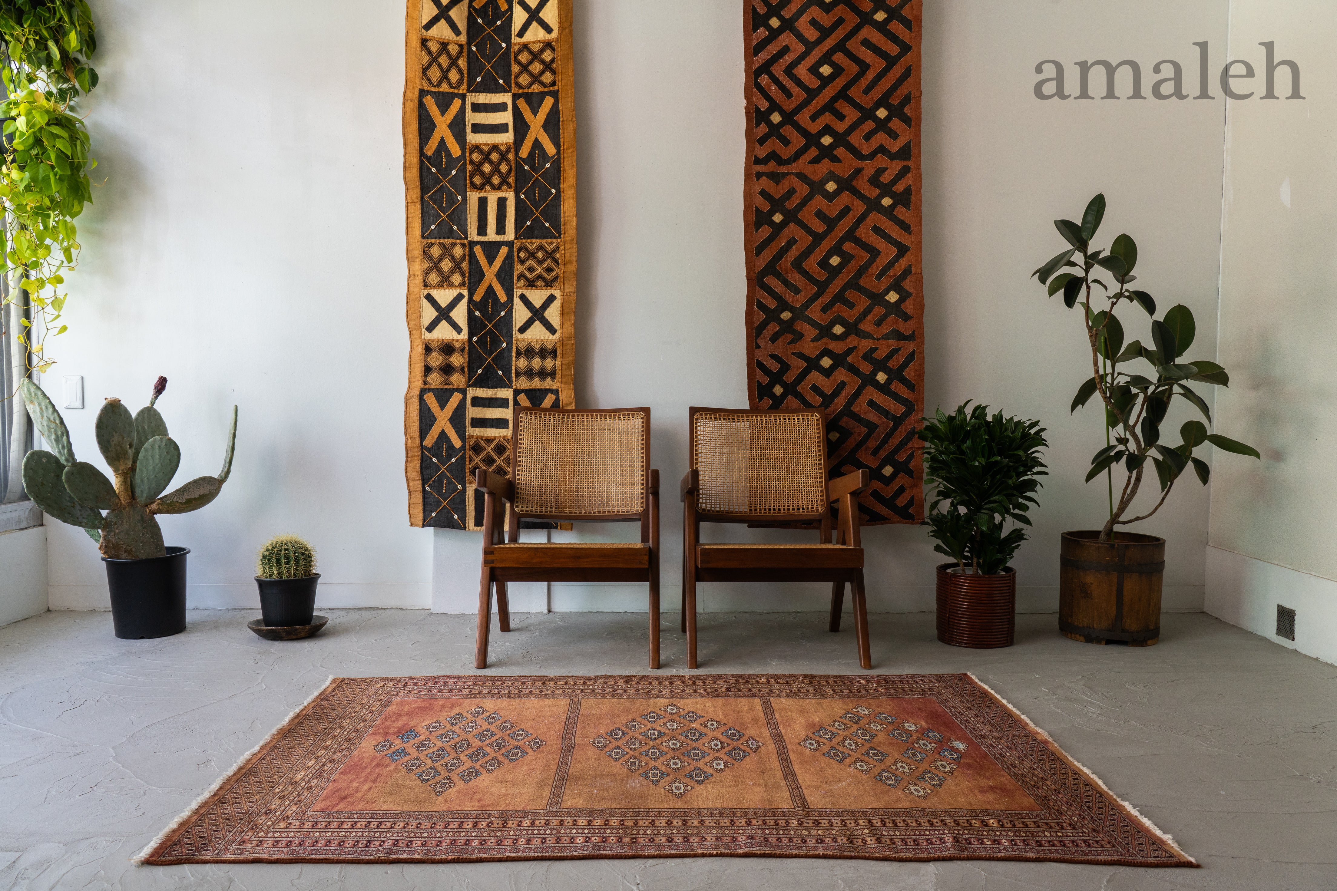【80's Vintage rug】155×91cm　ブルガリア産　ファーラグ amaleh アマレ