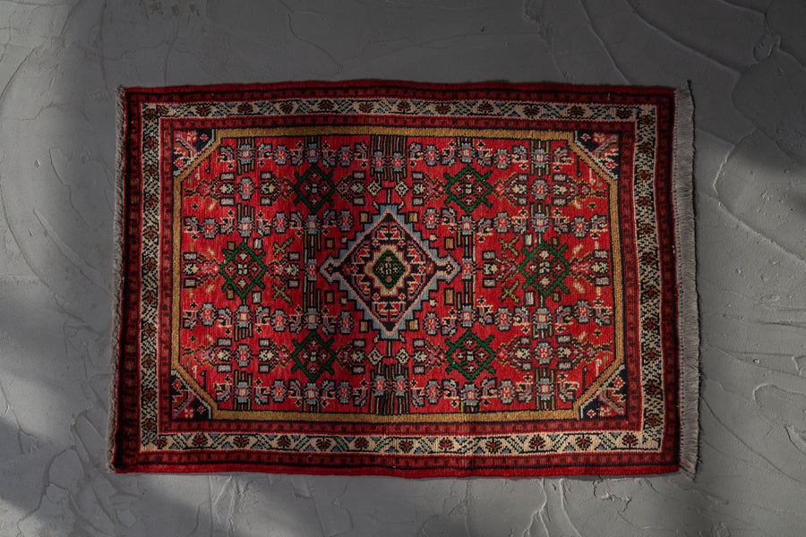 イラン、シルクラグ/サイズ:42x100cm....ir34. イラン産 1980年代 手織り絨毯】ペルシャ絨毯-アンティークラグ