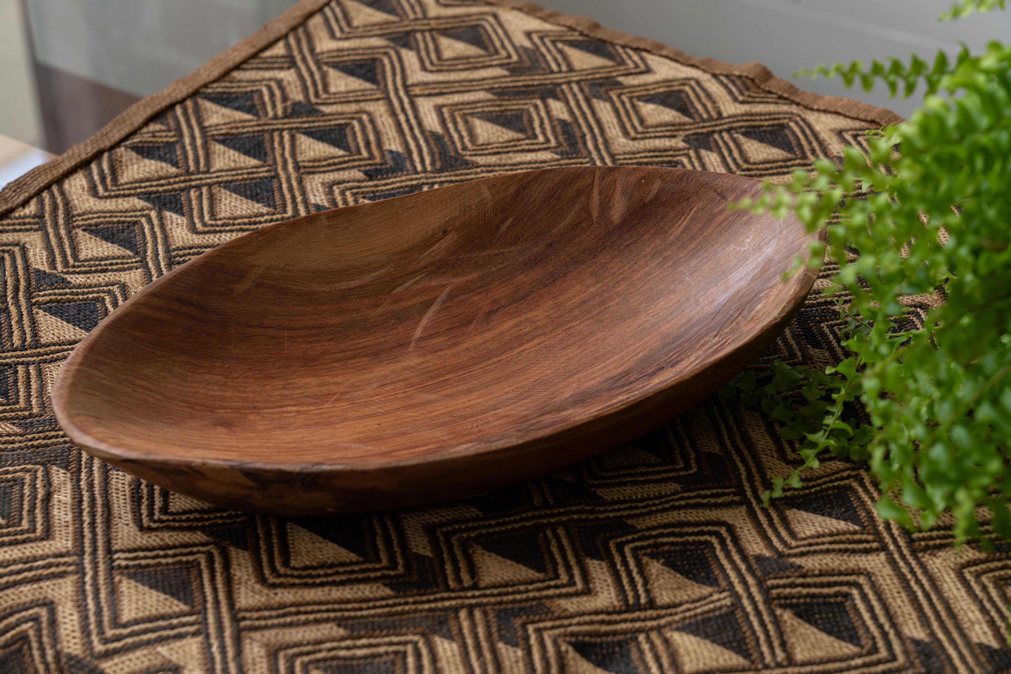 ドイツ　木製　プレート　ヴィンテージ アフリカ産 ウッドプレート 】木製プレート-ヴィンテージラグ専門店