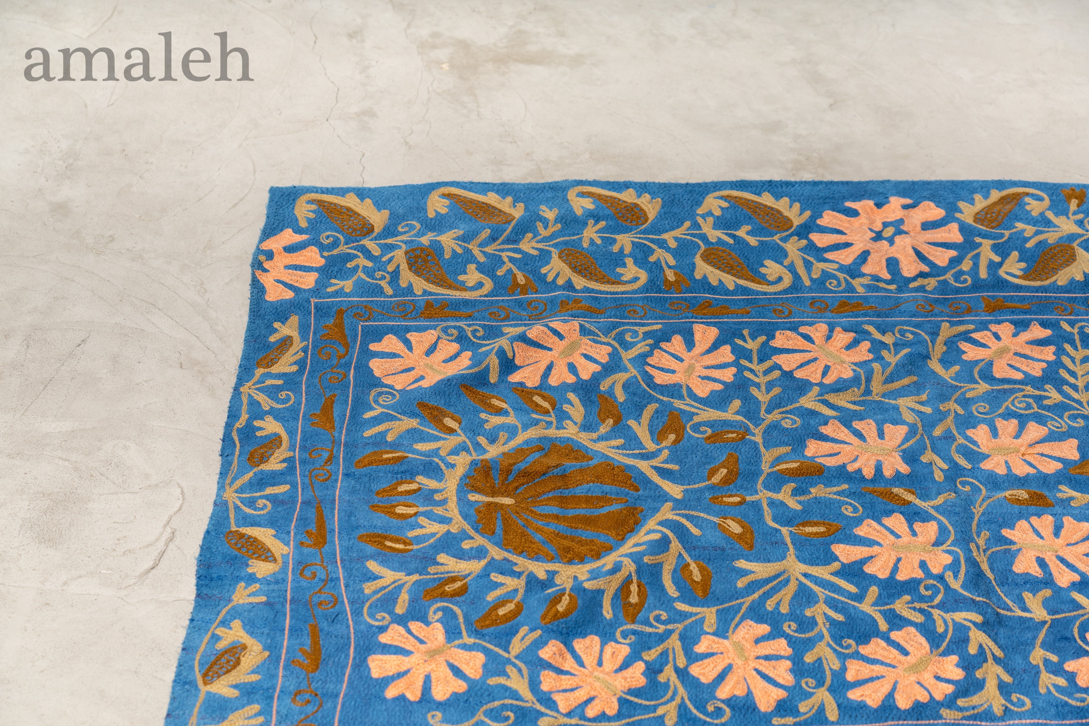 インドの手刺繍ヴィンテージカンタキルト・スザニキルト-QUILT