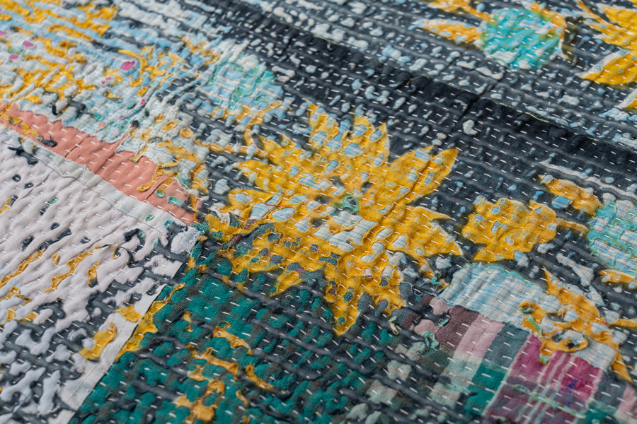 インド産　ヴィンテージ　カンタキルト　パッチワーク　手織り刺繍　手刺繍　ラリーキルト　ソファカバー　ヴィンテージ雑貨　民芸品　キルト専門店　amaleh