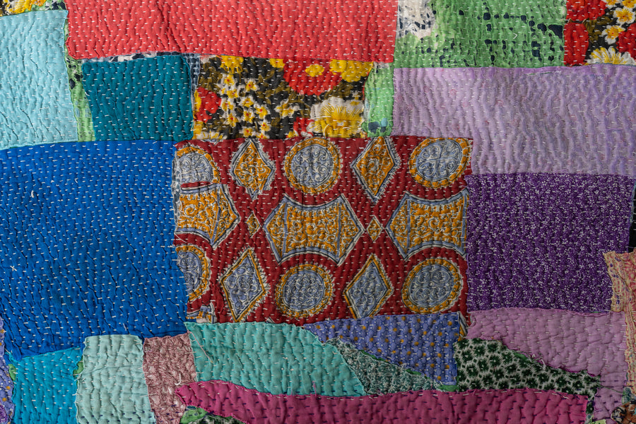 インド産　ヴィンテージ　カンタキルト　パッチワーク　手織り刺繍　手刺繍　ラリーキルト　ソファカバー　ヴィンテージ雑貨　民芸品　キルト専門店　amaleh