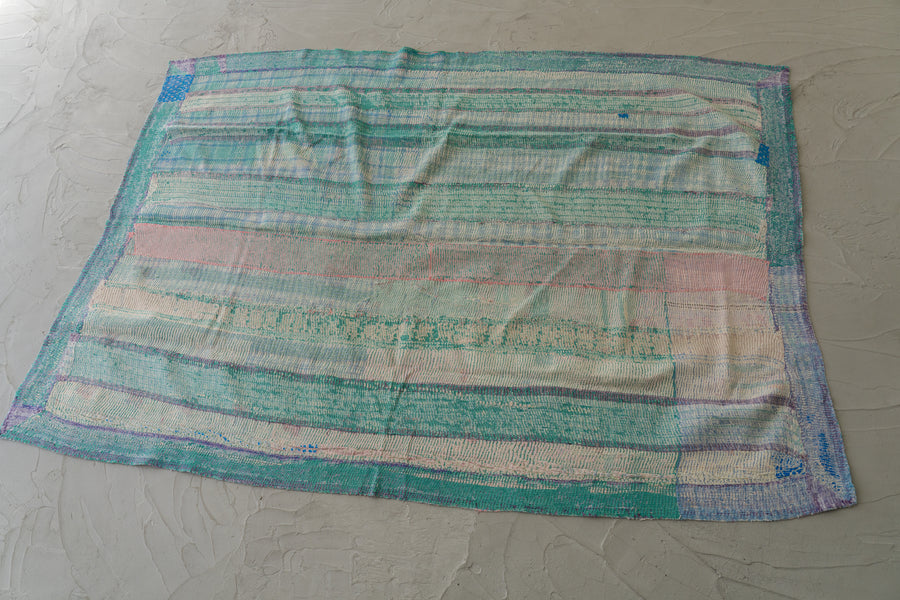 インド産　ヴィンテージ　カンタキルト　パッチワーク　手織り刺繍　手刺繍　ラリーキルト　ソファカバー　ヴィンテージ雑貨　民芸品　キルト専門店　amaleh