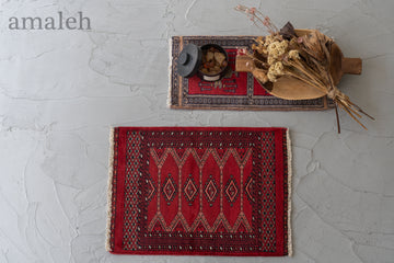 パキスタン産　1980年代　ヴィンテージラグ　パキスタンラグ　ギュル文様　おしゃれな絨毯　手織り絨毯　玄関にピッタリなミニラグ