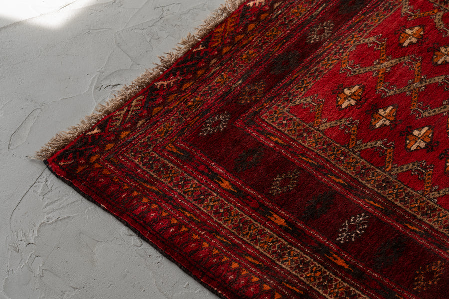 ヴィンテージ　トライバルラグ　赤　トルクメン　アフガニスタン　手織り絨毯 アフガニスタン産 1980年代 トルクメンラグ】トライバルラグ