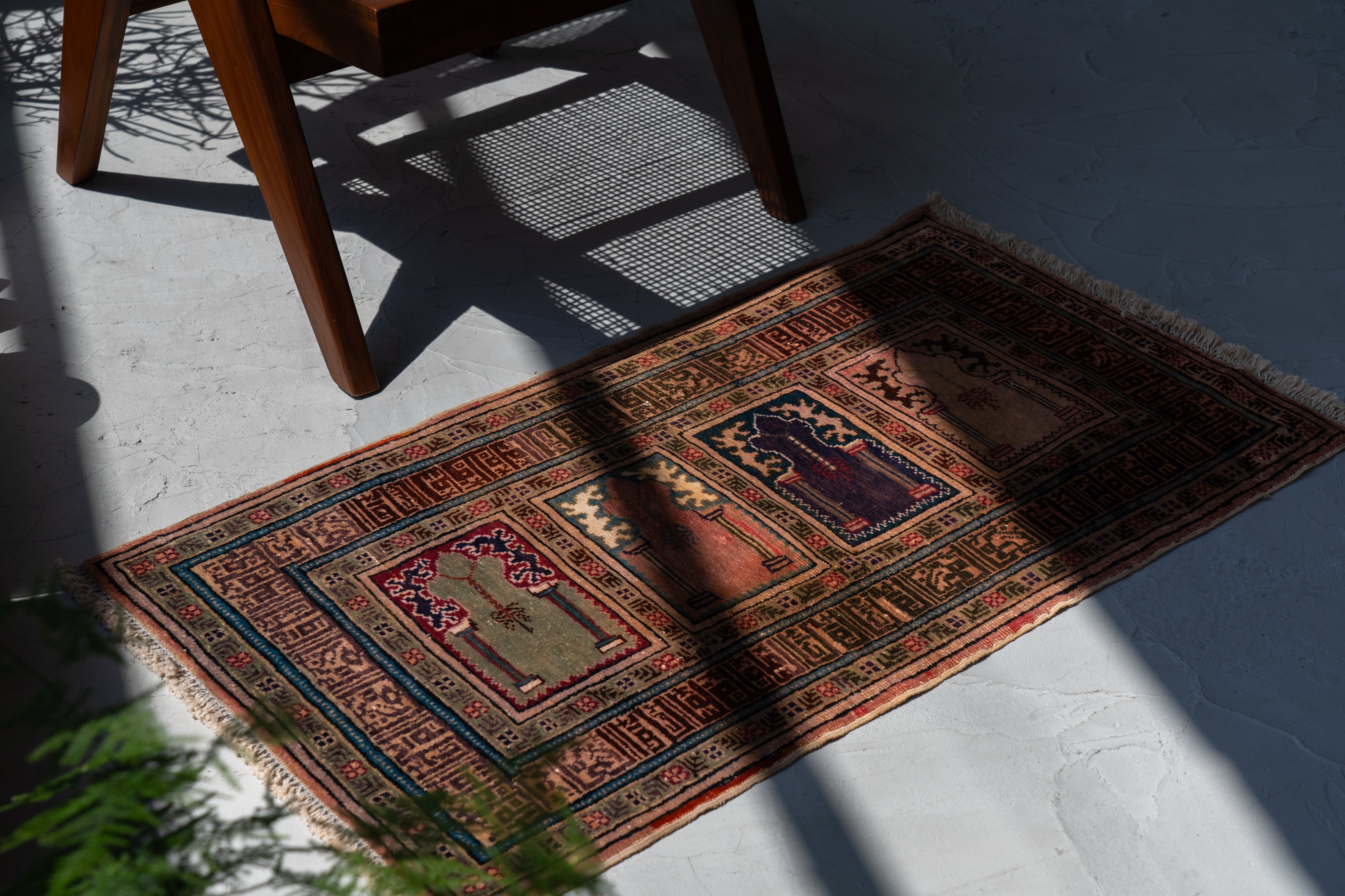 126×72 シルク ヴィンテージラグ パキスタン絨毯 【公式通販】