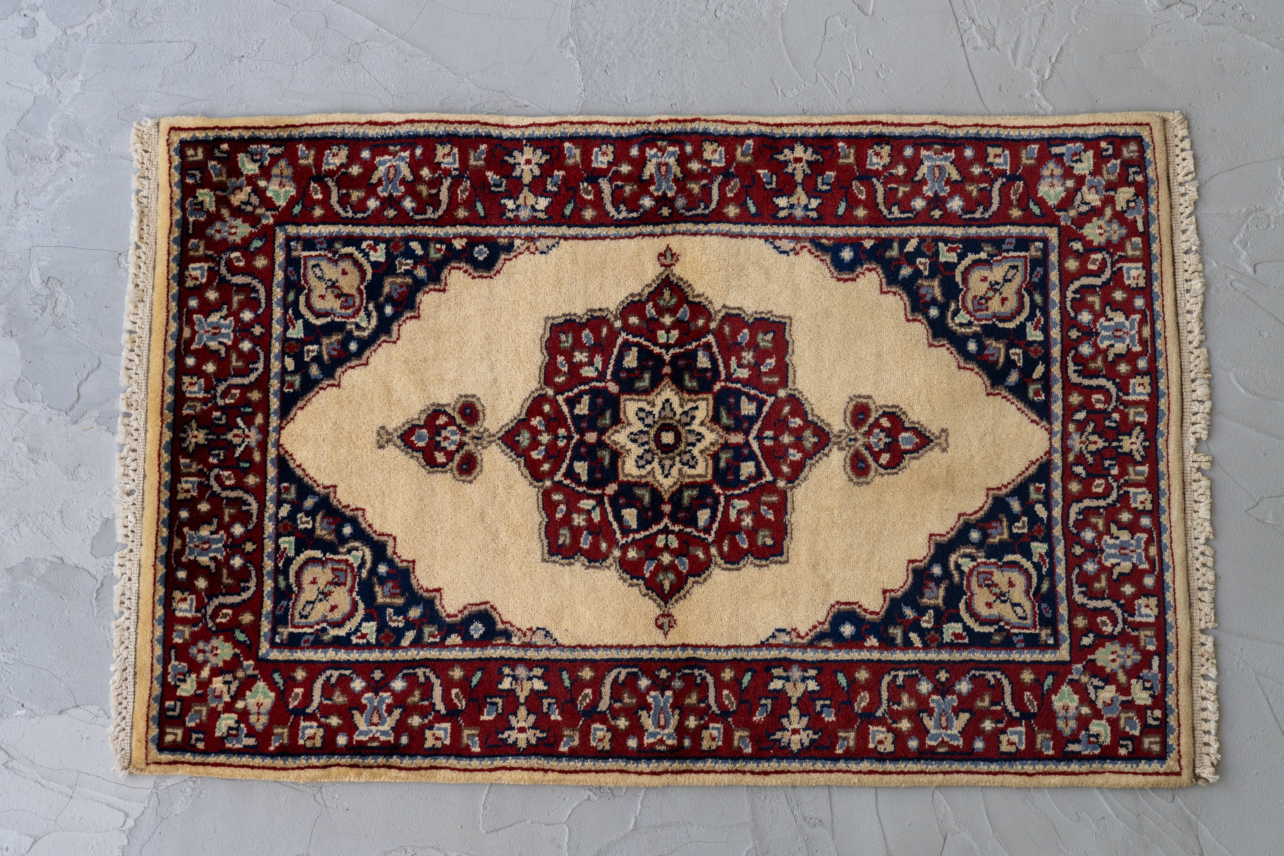 パキスタン産 1990年代 ヴィンテージラグ】パキスタンラグ