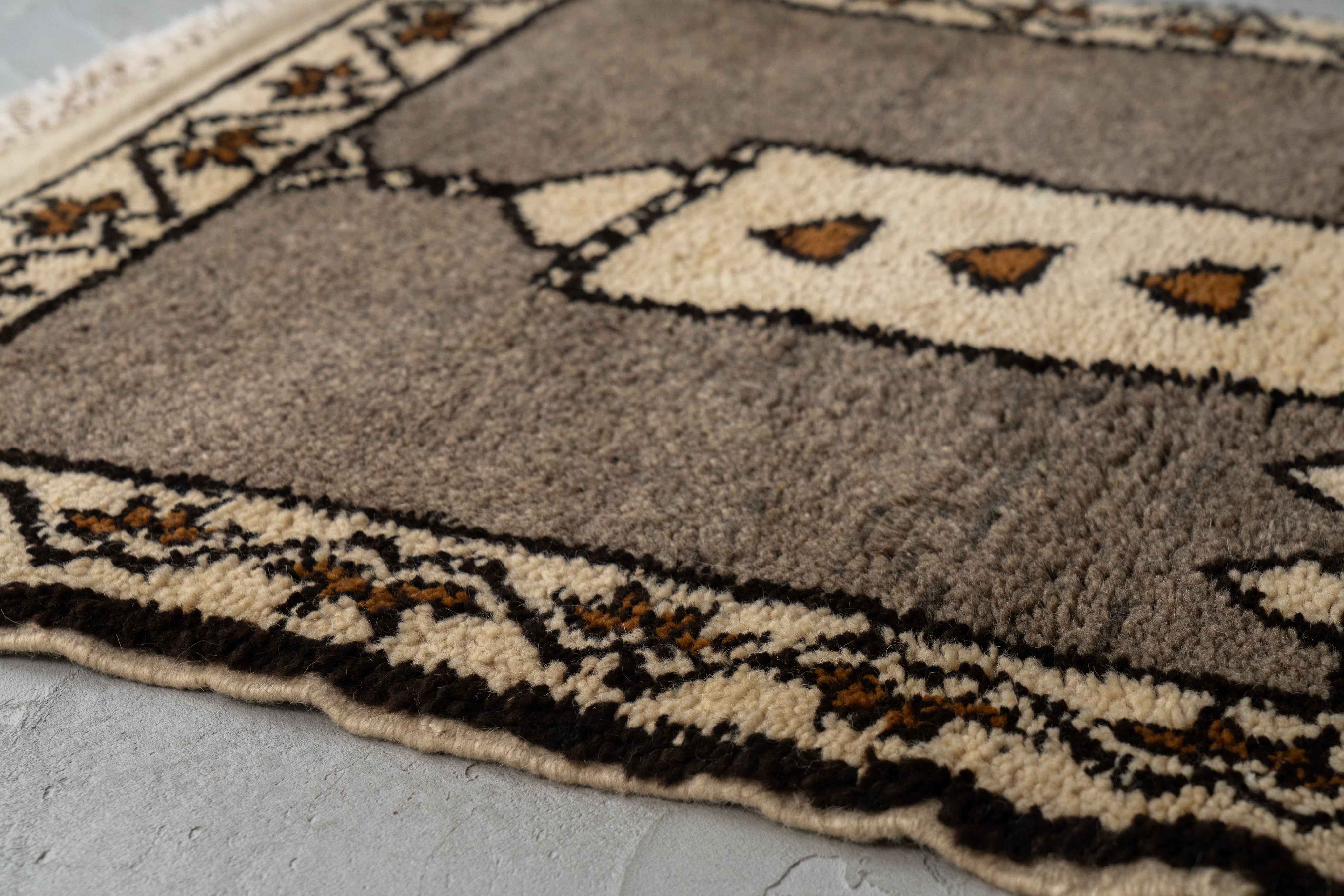 モロッコ産 ヴィンテージ ヴィンテージラグ】モロッカンラグ