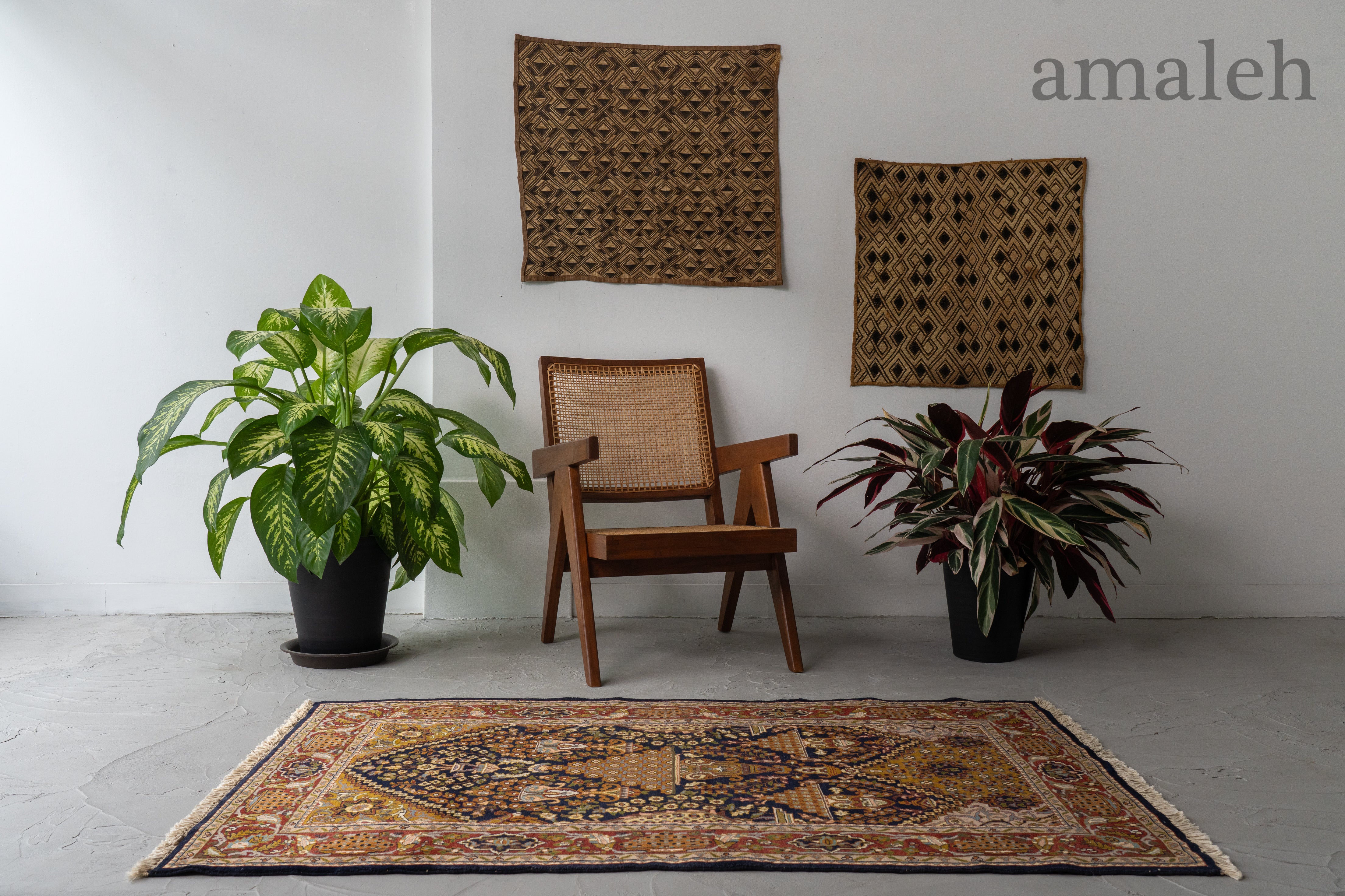 OLD & ANTIQUE RUGS – amaleh